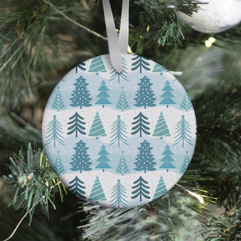 https://images.lookhuman.com/render/standard/0BNSselImhSsQOuTtBBtWtyEzFO6vs39/ornament-whi-one_size-t-christmas-tree-pattern.jpg